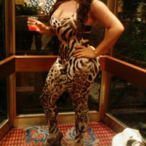 Lepored skin romper - Picture 4 of 5